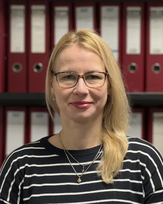 Maria — Junior assistent-accountant